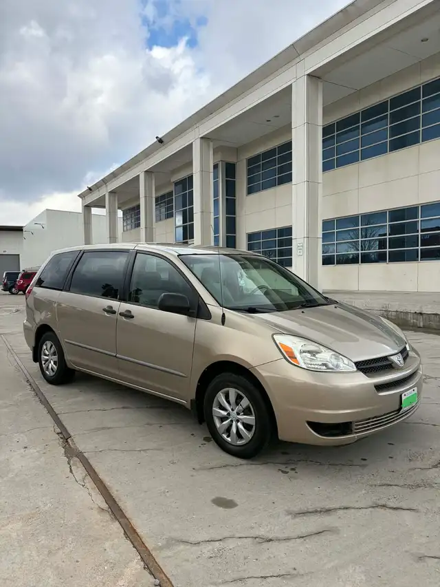 2004 Toyota sienna