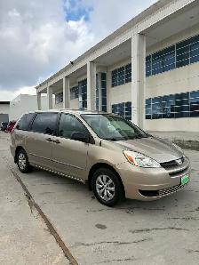 2004 Toyota sienna