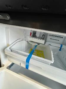 NEW 36" GE French Door Fridge (27.0 Cu.Ft) Interior Water & Ice) - Photo 8