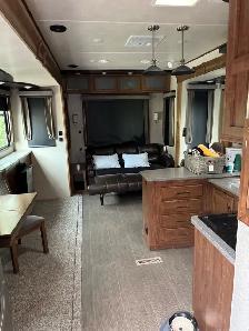 2018 Heartland Gateway37 foot 5th wheel - Photo 3