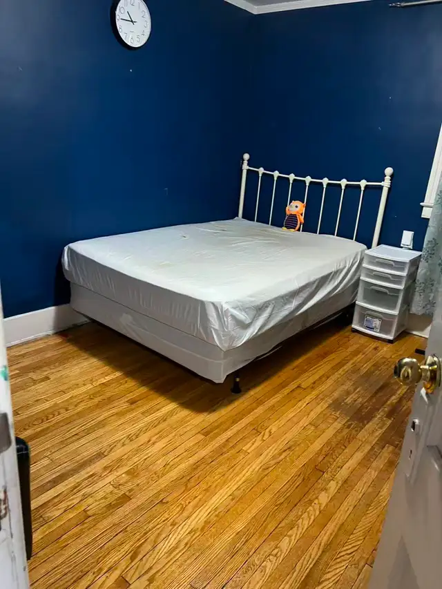 Walk to University,  The room for rent