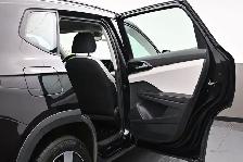 2025 Volkswagen Taos Trendline AWD ONE OWNER! Low KMS, Like New! - Photo 27