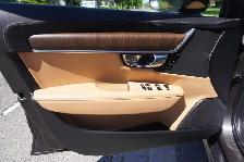 2022 Volvo V90 FRONT MASSAGING SEATS / ONE OWNER / CLEAN CARFAX! - Photo 10