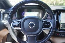 2022 Volvo V90 FRONT MASSAGING SEATS / ONE OWNER / CLEAN CARFAX! - Photo 12