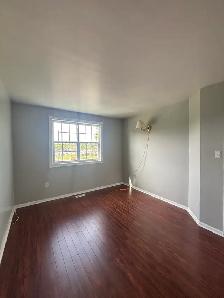 WELCOME TO 152 HAMPTON GREEN - THREE BEDROOM HOME AVAILABLE - Photo 8