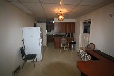 All Inclusive Rooms 4 Rent above Tang's Chinese Restaurant-173 C - Photo 5