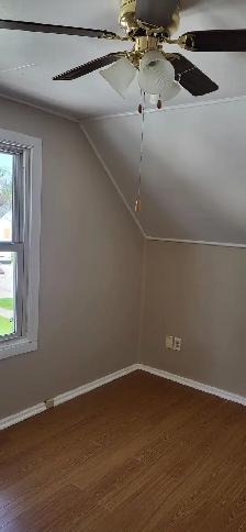 Cute 3 bdrm house in the Tree Streets with fridge, stove, washer - Photo 16