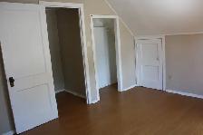 Cute 3 bdrm house in the Tree Streets with fridge, stove, washer - Photo 18