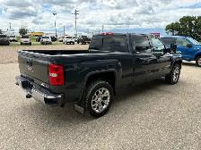 2018 GMC 1500 Crew Cab 4x4 SLE 5.3L - Rebuilt Title - Photo 4