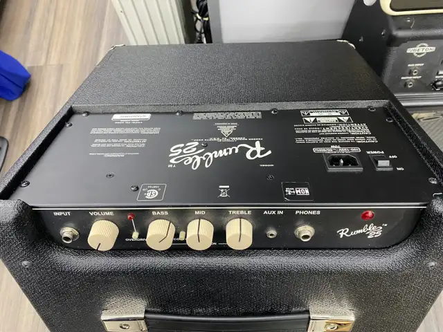 Fender Rumble 25 Bass Amplifier