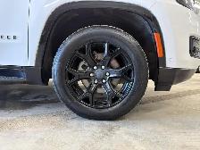 Jeep Wagoneer Series Ii Carbide 2024 - Photo 27