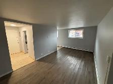 All inclusive 2 bedroom with balcony and on site laundry @ 121 A - Photo 2