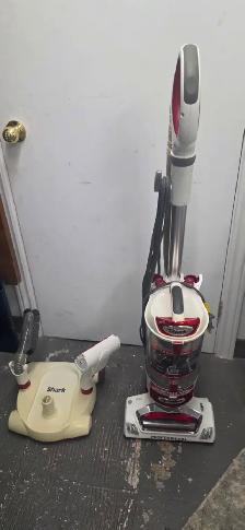 Shark Ninja Professional Rotator Lift Away Vacuum like New