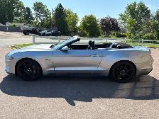 2020 Ford Mustang - Photo 4