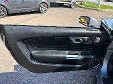 2020 Ford Mustang - Photo 10