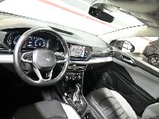 2024 Volkswagen Taos Highline No Accident Leather Panoroof BEATS - Photo 10