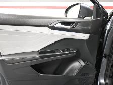 2024 Volkswagen Taos Highline No Accident Leather Panoroof BEATS - Photo 11