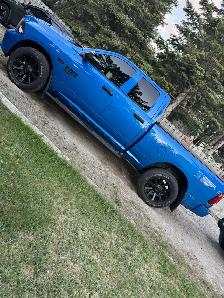 2022 Ram 1500 Classic Express Quad Cab SWB 4WD – V8 engine - Photo 5