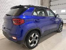 Hyundai Venue Urban Edition IVT avec intérieur Bleu denim 2022 à - Photo 7