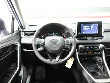 2024 Toyota RAV4 LE No Accident Radar Cruise Lane Assist Blind S - Photo 12