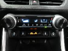 2024 Toyota RAV4 LE No Accident Radar Cruise Lane Assist Blind S - Photo 19