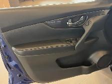 2019 Nissan Rogue SV SV|Accident Free|lot's of Service History - Photo 10