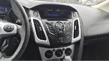 2013 Ford Focus SE, 2 SETS WHEELS, NO ACCIDENTS, CERTIFED - Photo 11
