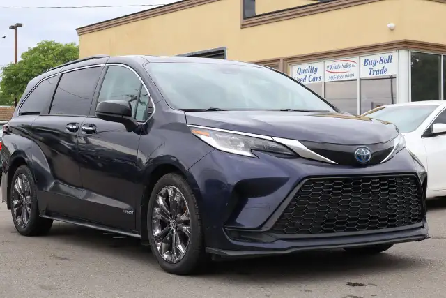 2021 Toyota Sienna XSE 7 PASSNGER