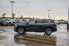 2026 GMC Acadia Denali Ultimate | Panoramic Sunroof | Enhanced - Photo 5