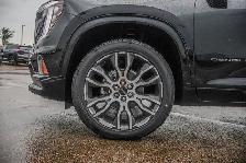 2026 GMC Acadia Denali Ultimate | Panoramic Sunroof | Enhanced - Photo 13
