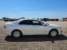 2011 Ford Fusion Hybrid - Photo 9