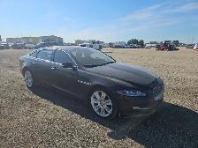 2016 Jaguar XJL - Photo 2