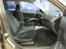 MITSUBISHI OUTLANDER 2010 LS V6 3.0L AWD 7 PASSAGERS - Photo 9