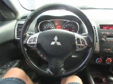 MITSUBISHI OUTLANDER 2010 LS V6 3.0L AWD 7 PASSAGERS - Photo 20