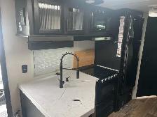 2023 Grey Wolf 23DBH - Photo 4