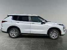 2023 Mitsubishi Outlander SE - Photo 8