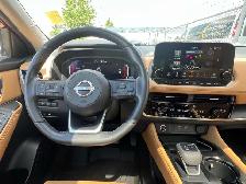 2023 Nissan Rogue AWD Platinum | Command Start | Reverse Camera - Photo 10