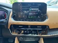 2023 Nissan Rogue AWD Platinum | Command Start | Reverse Camera - Photo 31