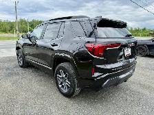 2026 GMC Terrain AT4! CLEAN CARFAX! AWD! PANO ROOF! NAV! CERTIFI - Photo 5