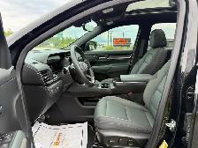 2026 GMC Terrain AT4! CLEAN CARFAX! AWD! PANO ROOF! NAV! CERTIFI - Photo 14