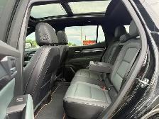 2026 GMC Terrain AT4! CLEAN CARFAX! AWD! PANO ROOF! NAV! CERTIFI - Photo 17