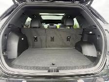 2026 GMC Terrain AT4! CLEAN CARFAX! AWD! PANO ROOF! NAV! CERTIFI - Photo 19