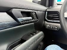 2026 GMC Terrain AT4! CLEAN CARFAX! AWD! PANO ROOF! NAV! CERTIFI - Photo 26