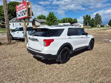 2020 Ford Explorer - Photo 2