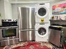 Must Go Spacious Fridge can DELIVER