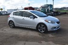 2016 Kia Forte 5-Door EX - Photo 4