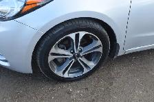 2016 Kia Forte 5-Door EX - Photo 29