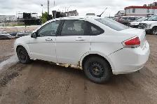 2010 Ford Focus SE Sedan - Photo 2