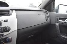 2010 Ford Focus SE Sedan - Photo 14