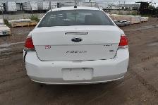 2010 Ford Focus SE Sedan - Photo 18